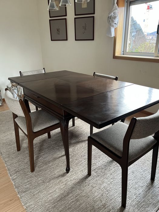 Mesa de jantar estensivel