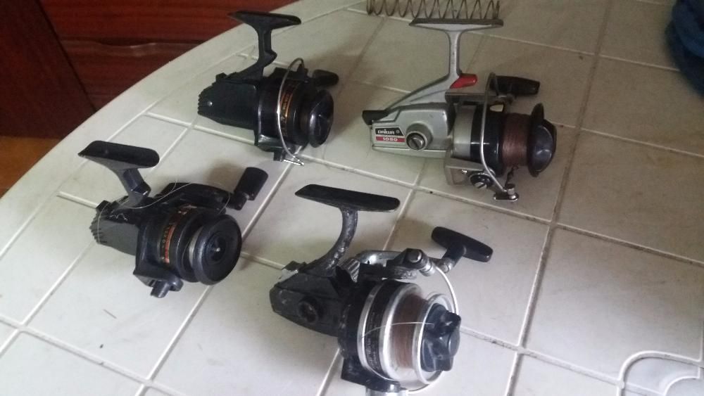 Canas de pesca e carretos