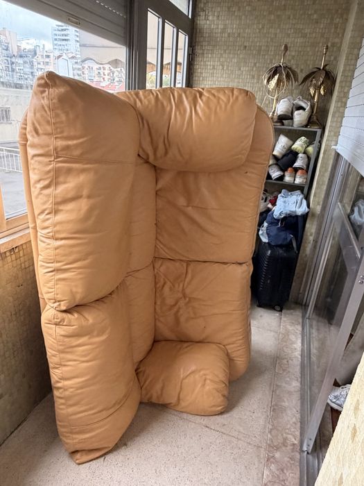 Sofa na cor mostarda