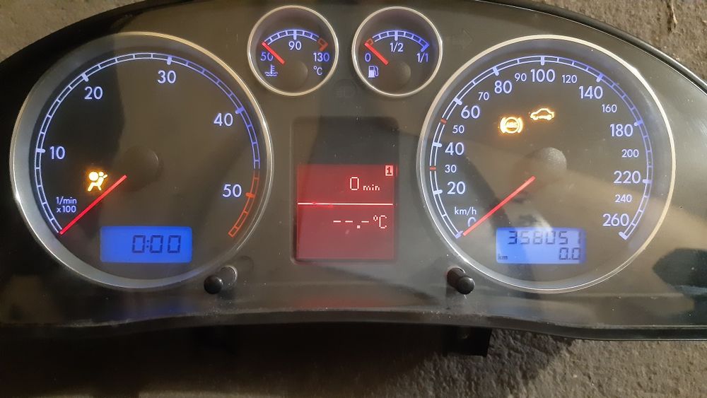 Licznik prędkościomierz passat b5 lift pełny fis 260km 847e