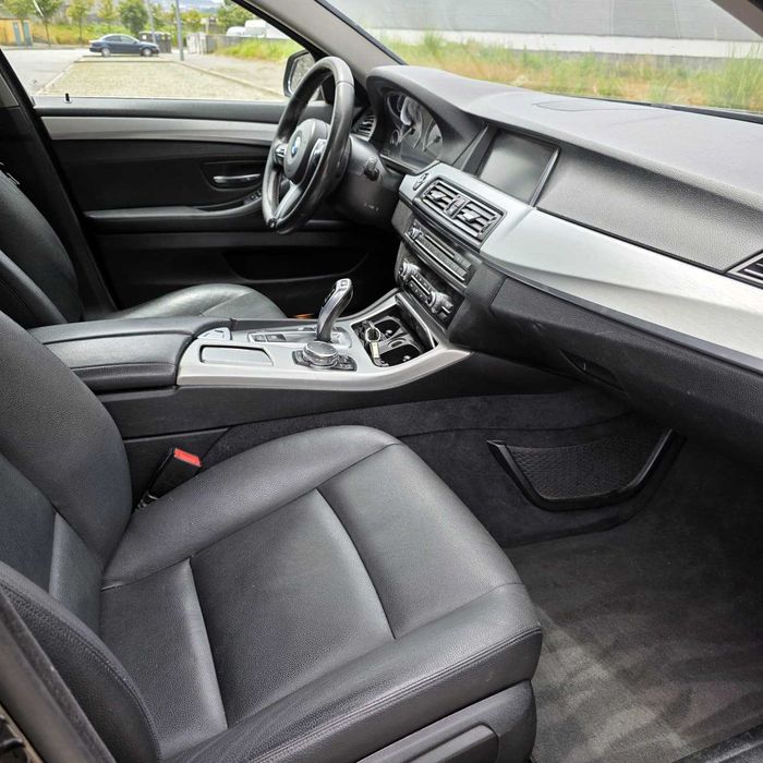 BMW 520d Touring Auto Luxury Edition 12/2015