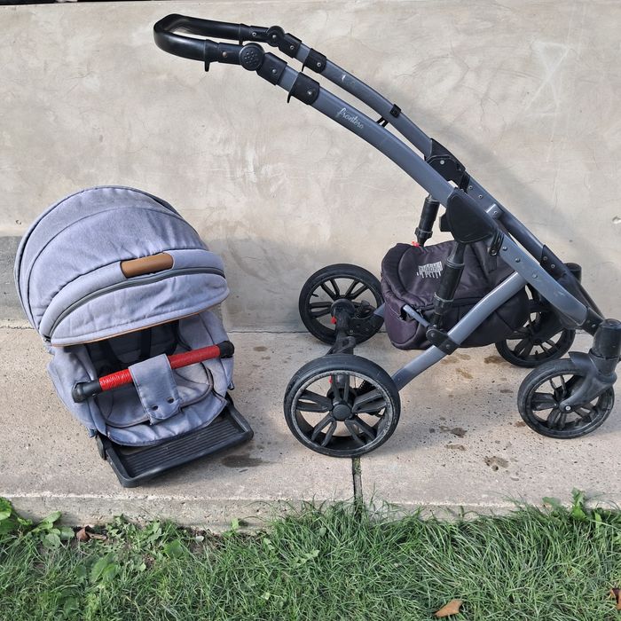 Коляска  дитяча.