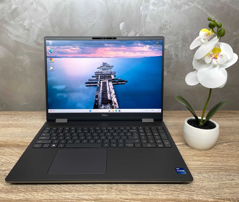 Mocarny Dell Precision 7670 16" Intel Core i7-12850HX 32GB 512SSD A1000