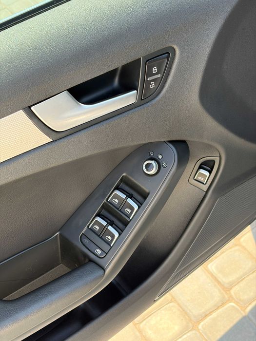 Продам Audi A4 S-Line 2014 рік можлива розстрочка,кредит,обмін!