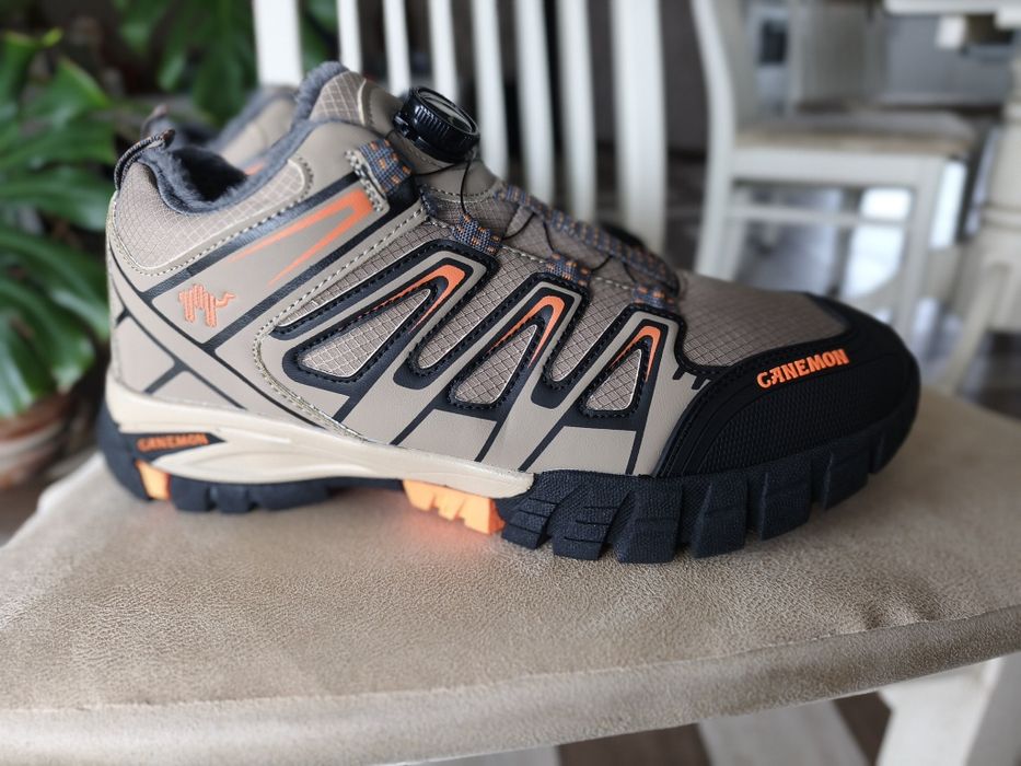 Зимові чоловічі кросівки 44р