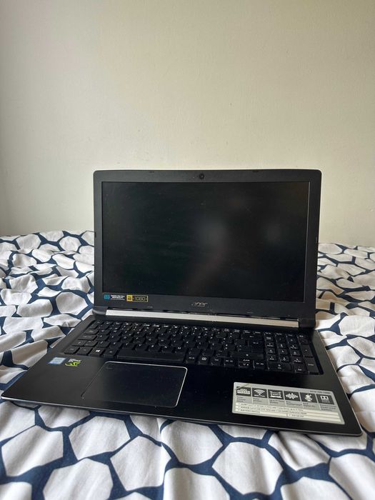 Acer Aspire (A715-72G-74M)