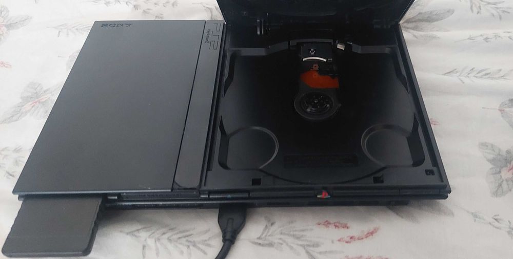 Consola PS2 Slim com 300 jogos