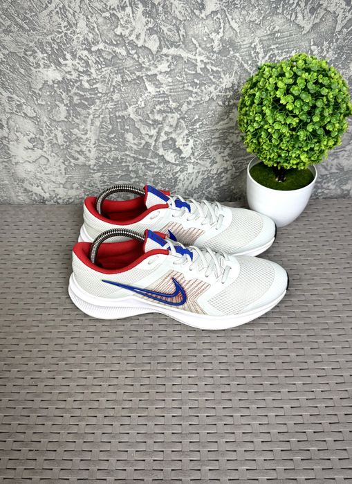 Nike Downshifter кроссовки 39 размер беговые белые