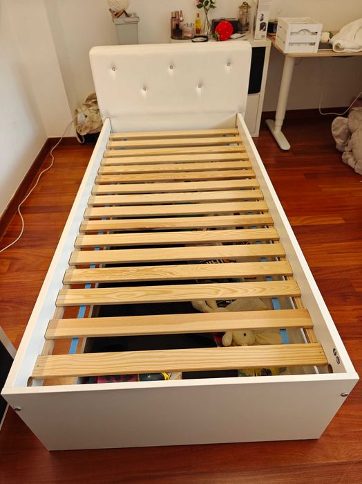 Łóżko młodzieżowe Meblik Tapicerowane Białe Materac 190x90 Szuflada