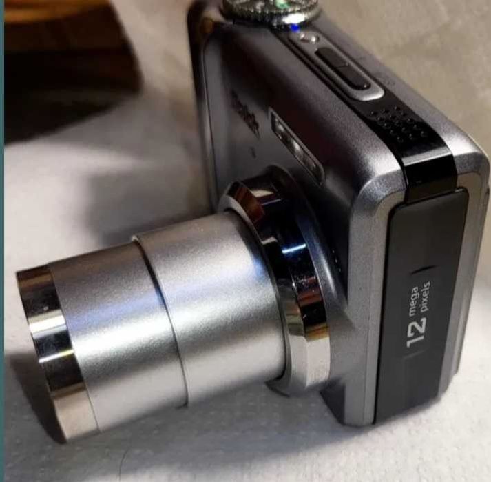 ,Фотоапарат,Kodak,EasyShare Z1275., 12,2мп, статуэтка, sharp