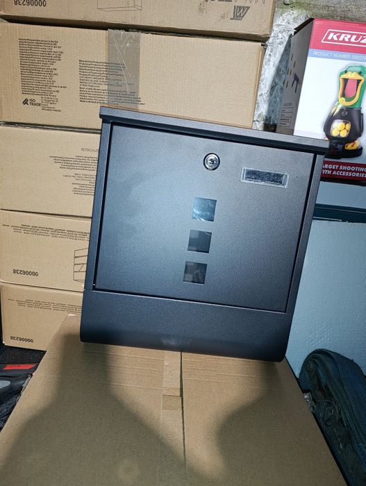 Skrzynka na listy antracytowym