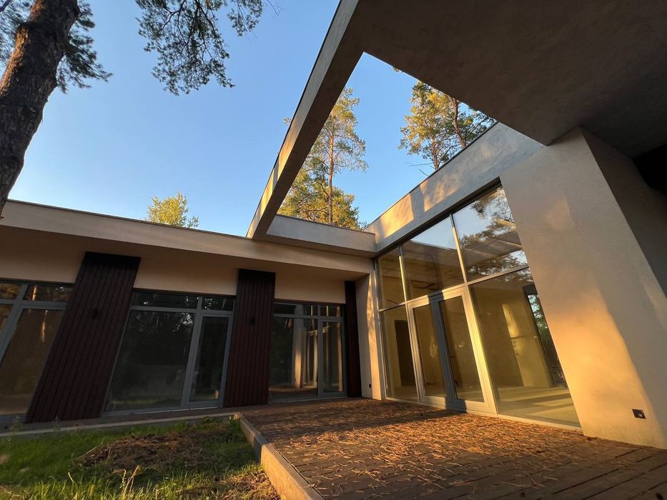 Продаётся дом в Обуховке в сосновом лесу закрытая территория река