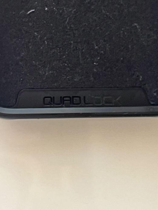 Capa Quad Lock para iPhone 12 Pro Max