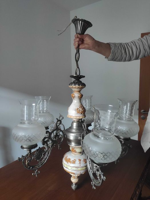 Candeeiro antigo de porcelana