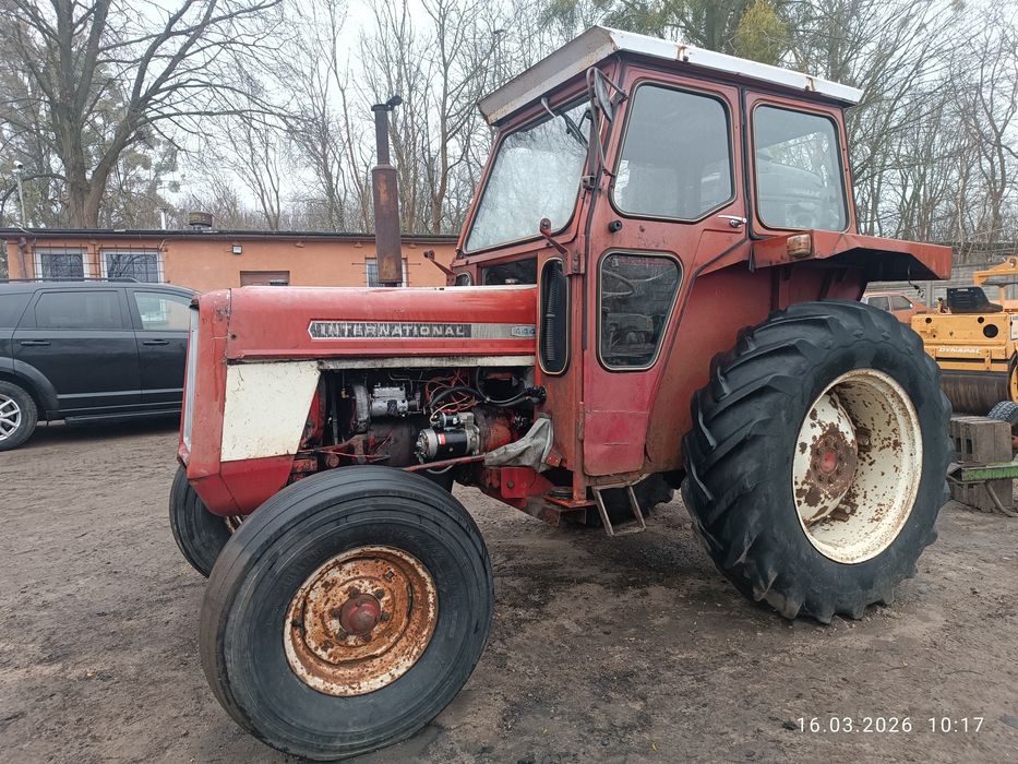 International 844