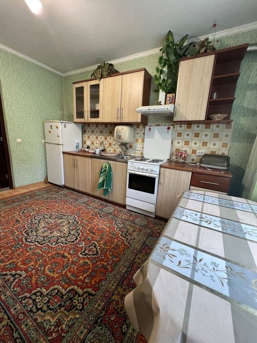 Продаж 2 кімнати на 2 поверсі