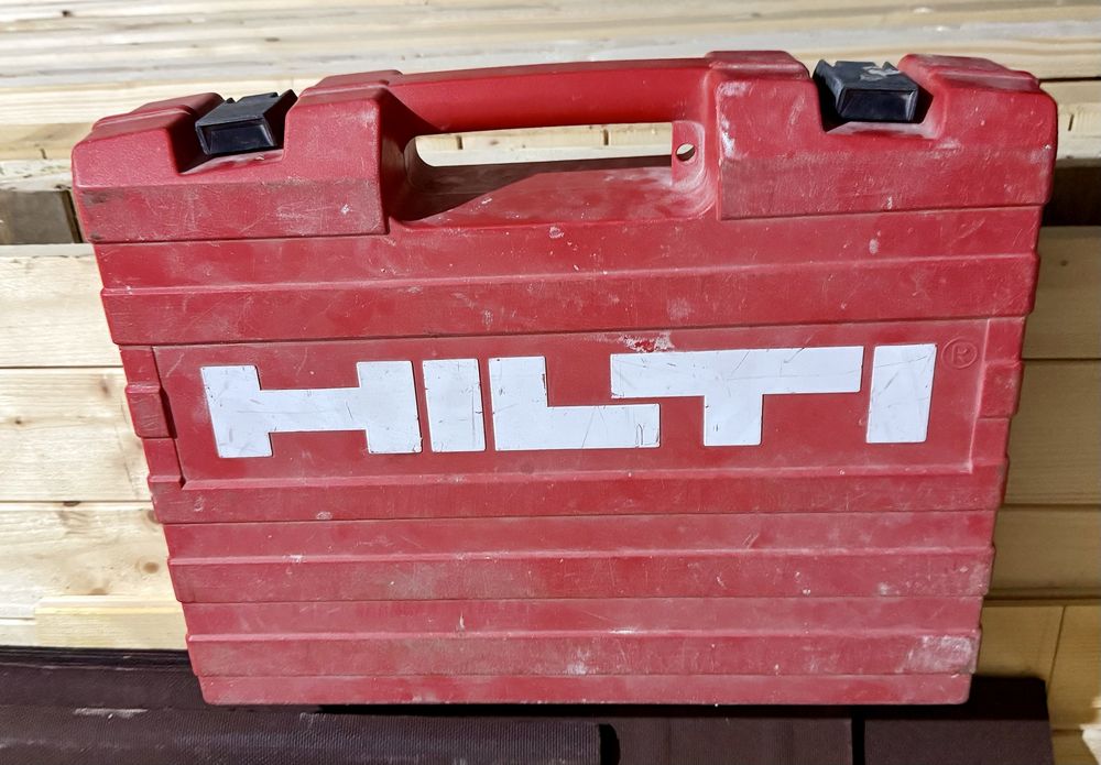Aparafusadora torna hilti impecavel