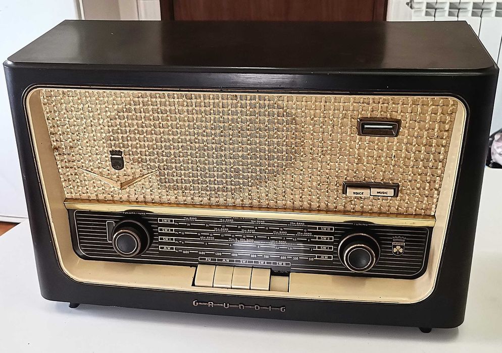 Rádio Antigo Grundig (coleção) Excelente presente de Natal