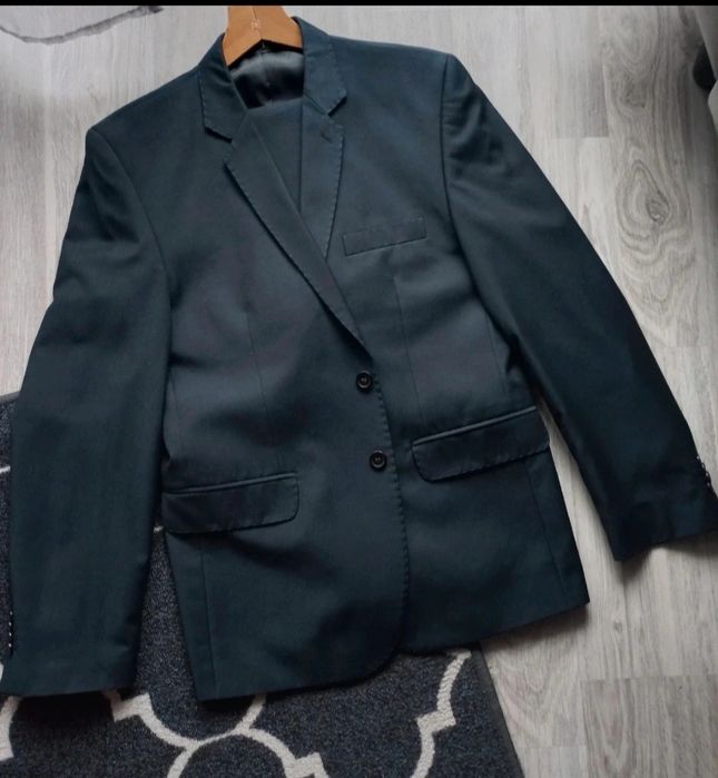 Garnitur męski r.M granatowy elegancki