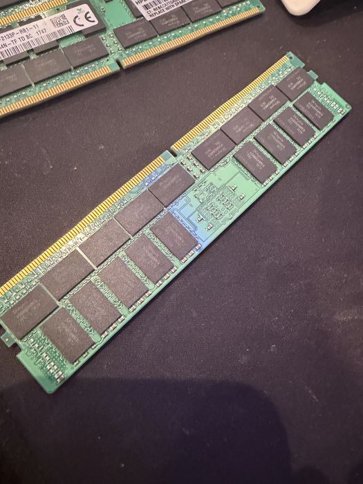8x Rams 32gb PC4