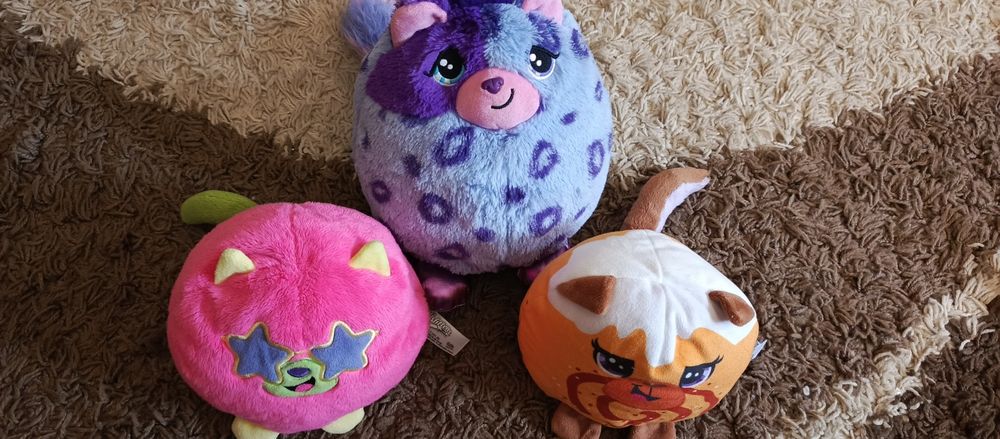 М'які іграшки різні