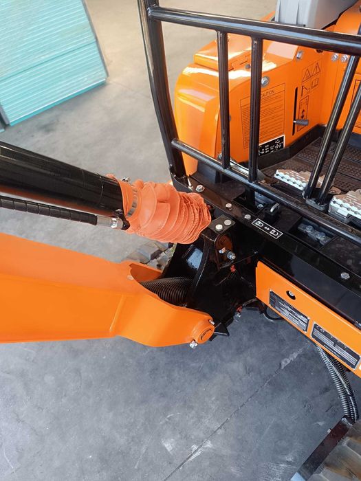 Giratória Yanmar Lonking 1.6 CDM6016