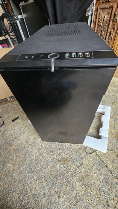 Fractal Design Define R3, 16GB Ram, Maximus VII Hero, Noctua U14S, 2TB