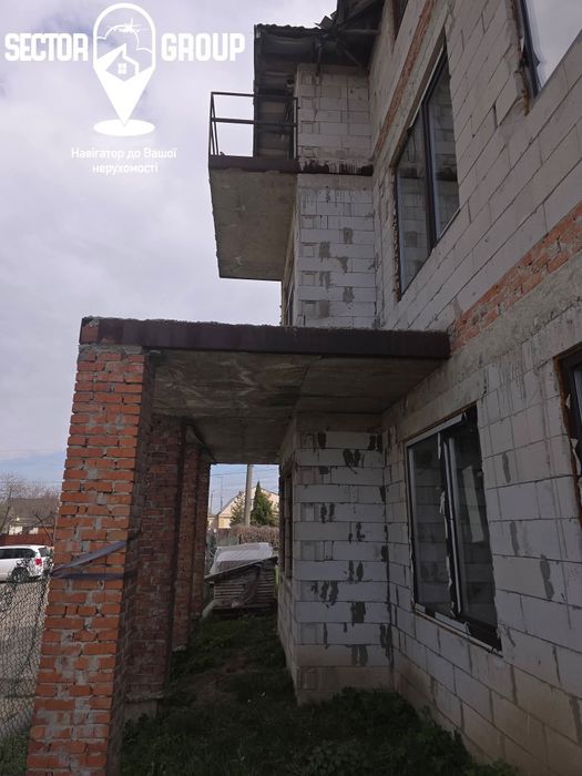 Під ресторан, офіси, салон краси, мінімаркет