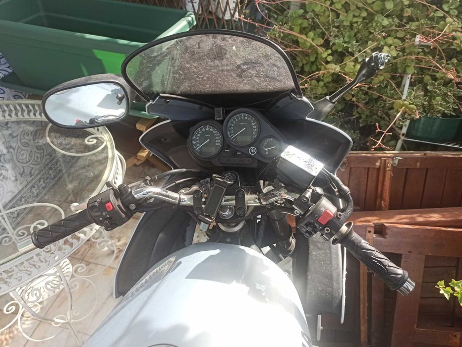 Yamaha fazer 600 2003 (acidentada)