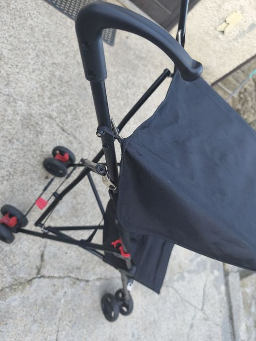 Carro de passeio como novo 20€