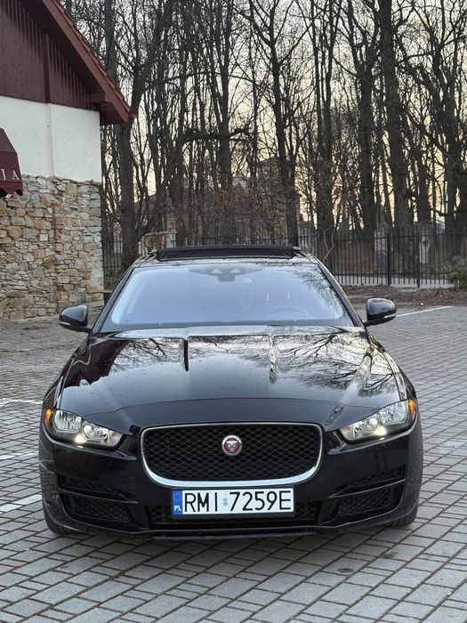 Jaguar XE 2.0 250KM 2017r