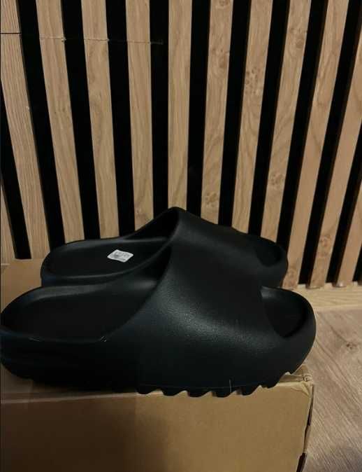 adidas Yeezy Slide Czarny Onyx R.43