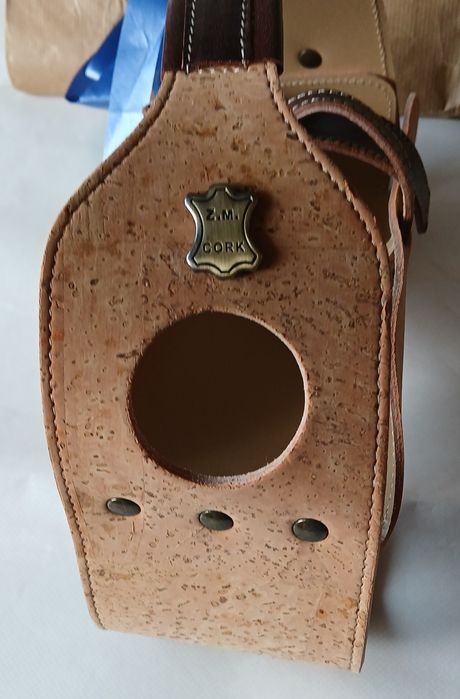 Suporte para garrafa em cortiça