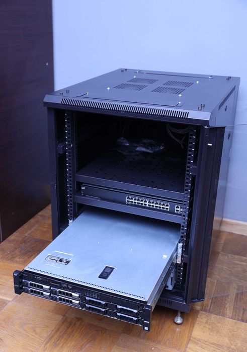 Nowy serwer Dell PowerEdge R530 - Intel Xeon E5-2630 v4 (2,2GHz, 25MB)