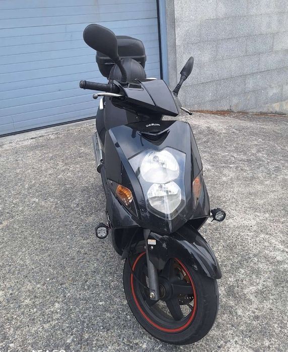 Vendo scooter Dealim s1 125
