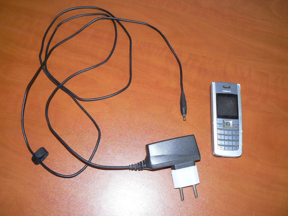 Телефон CDMA Nokia 6235i