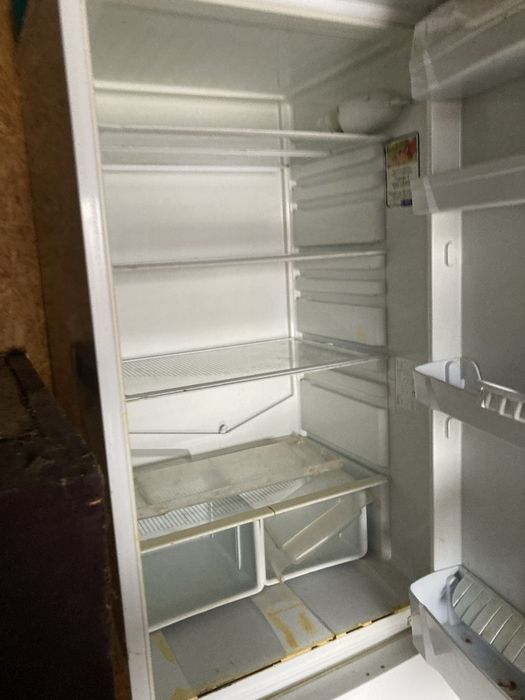 Холодильник indesit