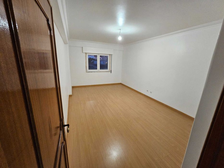 Apartamento Queluz T1+1 - Pronto a habitar