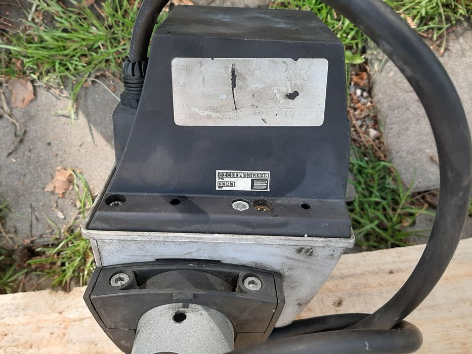 Siłownik do bramy MOOVO, Lift master, centralka Nice