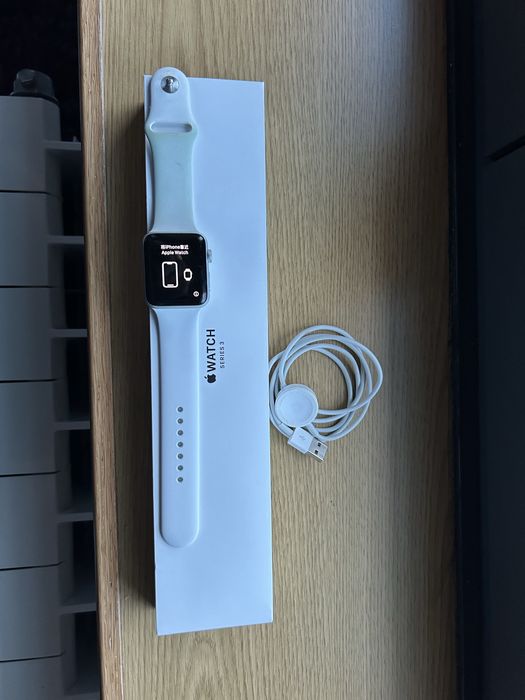 [Reservado] Vendo conjunto Apple – iPhone 11 + Apple Watch Series 3