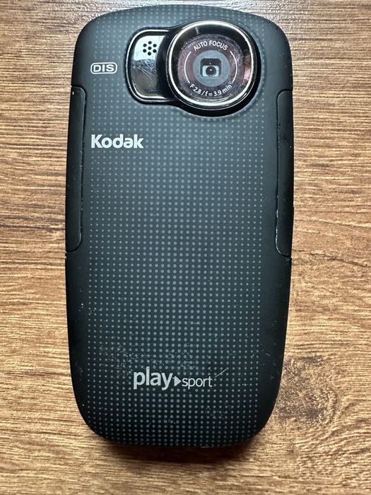 Продам цифровую видеокамеру Kodak ZX5 Play Sport.