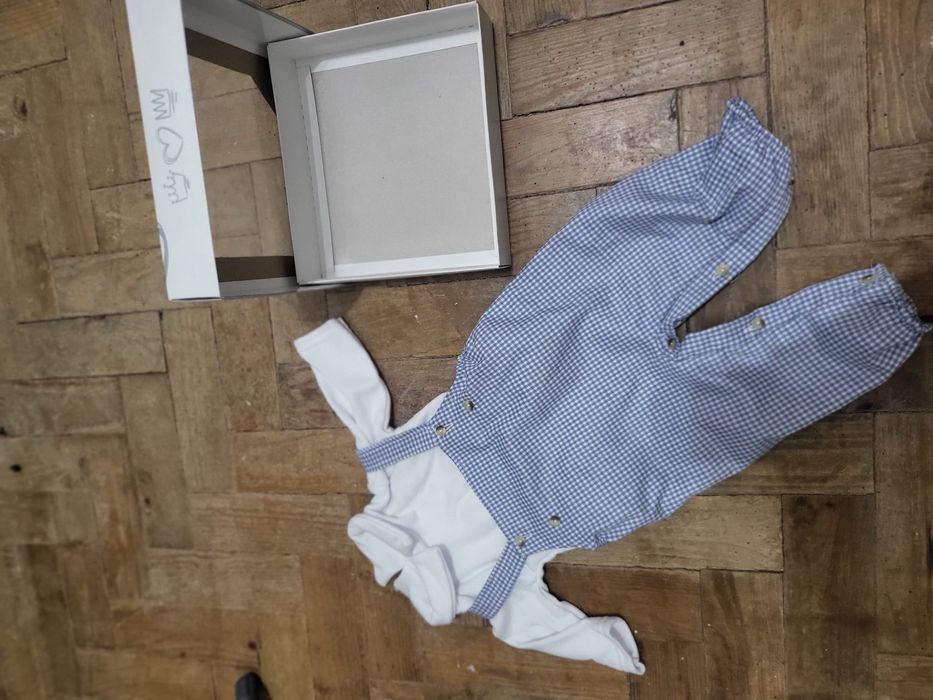 Vendo conjunto e casaco
