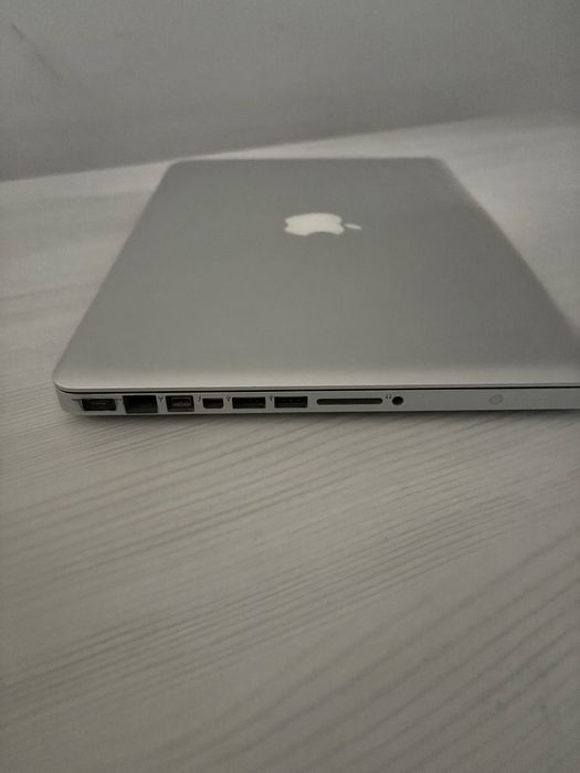 MacBook Pro 2012 року