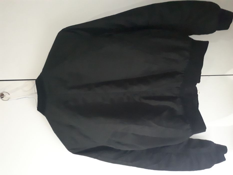 Jacketa de cor preta da stradivarius