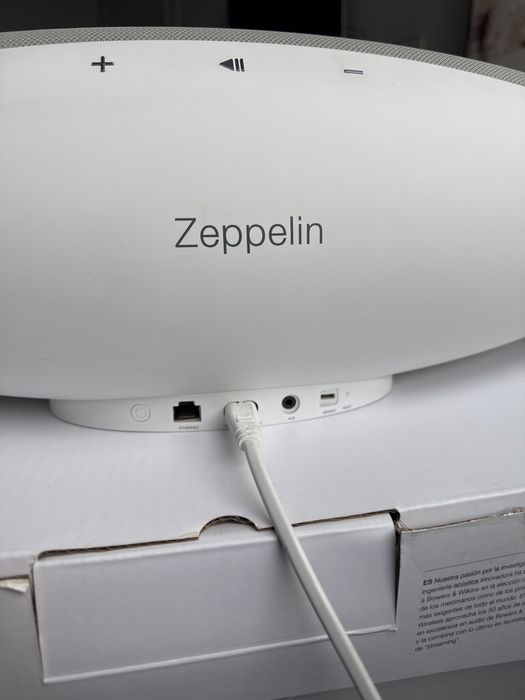 Акустика Bowers & Wilkins Zeppelin