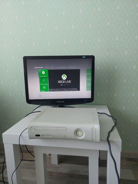 Працююча Xbox 360  ЧИТАЄМО ОПИС тільки тушка консоль ікс бокс приставк