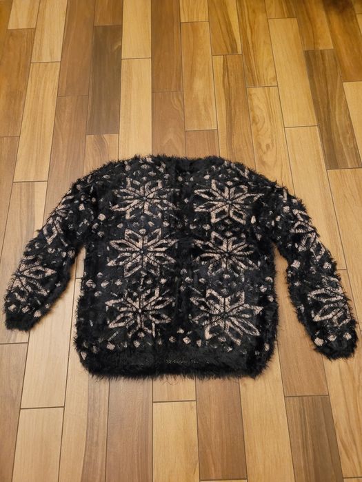 Sweter w rozmiarze 42