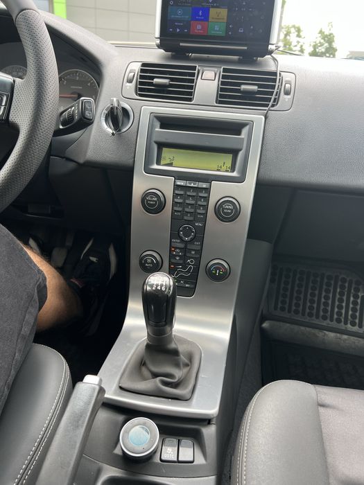 Продам Volvo v50 tdi