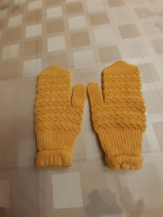 Варежки шерстяные новые р. 6