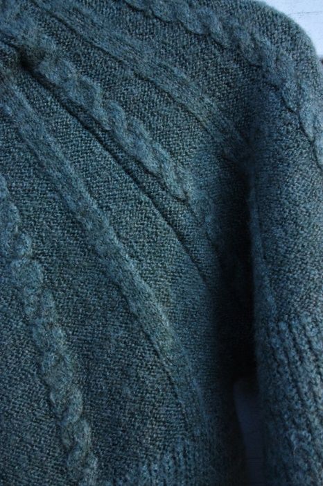 Zielony sweter Mango